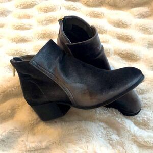 H by Hudson London Gray Velvet Ankle Boots Size 8 Anthropologie Glam Whimsey